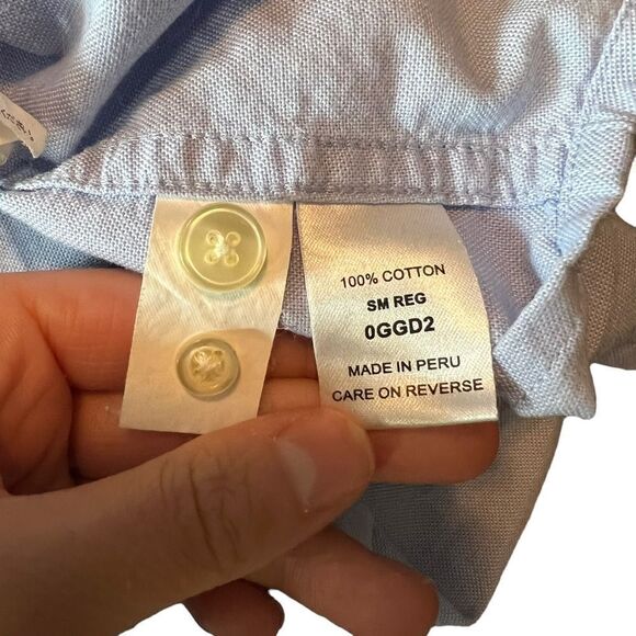 L.L. Bean light blue 100% cotton button down shirt - Picture 8 of 11